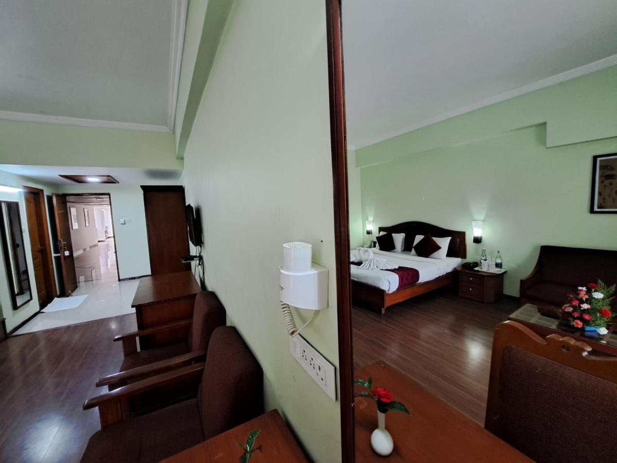 Hotel Preethi Classic Towers Udagamandalam Exterior foto